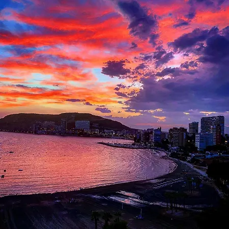 Apartment Skyline Alicante, Modern Flat First Beach Line