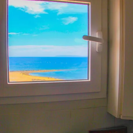Skyline Alicante, Modern Flat First Beach Line Apartment *